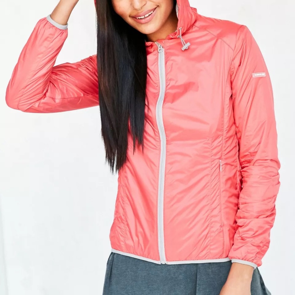 NWOT Urban Outfitters Members Only Packable Hooded Windbreaker Jacket Z129-000